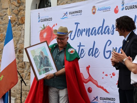 JOSÉ LUIS ARTECHE, EMBAJADOR DEL TOMATE DE GUARNIZO EN UNA JORNADA MARCADA POR LA TRADICIÓN